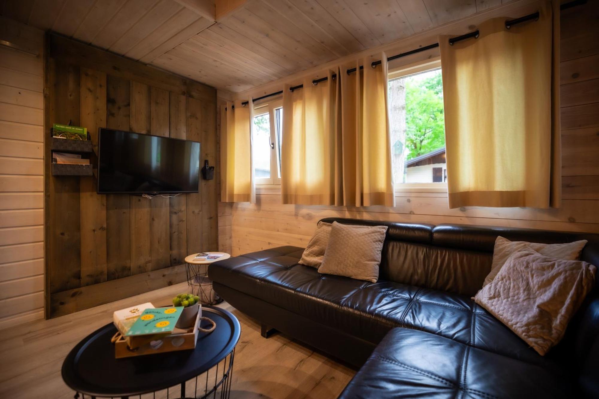 Chalet De Bosuil Zutendaal Exteriör bild